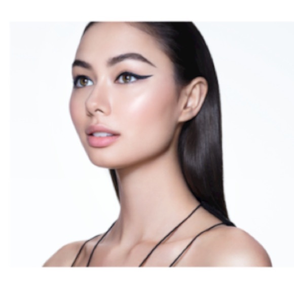 Black Waterproof Liquid Eyeliner Pen Mary Kay - Picture 2 of 3